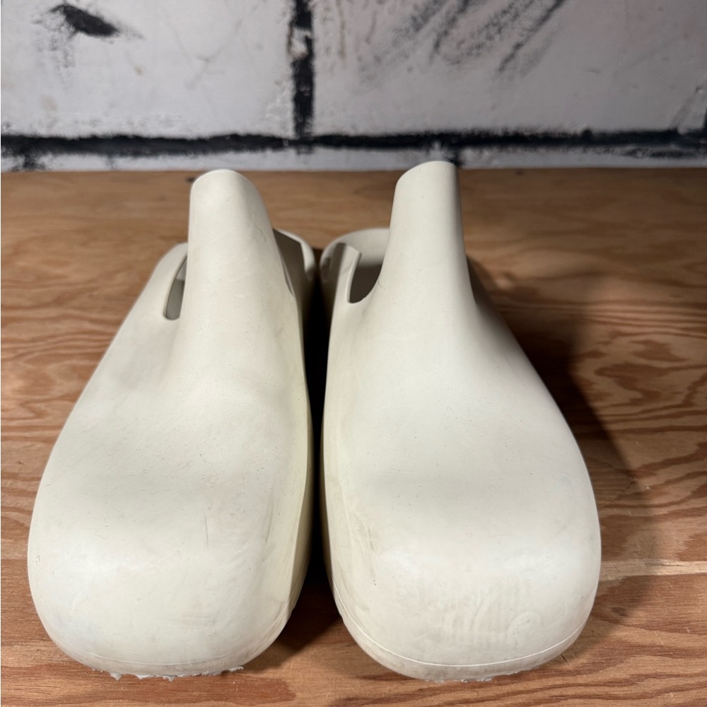 Bottega Veneta Puddle Clogs Rubber Mules Ivory Mens Size 46 (12) - Picture 3 of 12